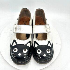 Tredair Women Size 7 White Black Kitty Leather Mary Jane Buckle Casual Shoes